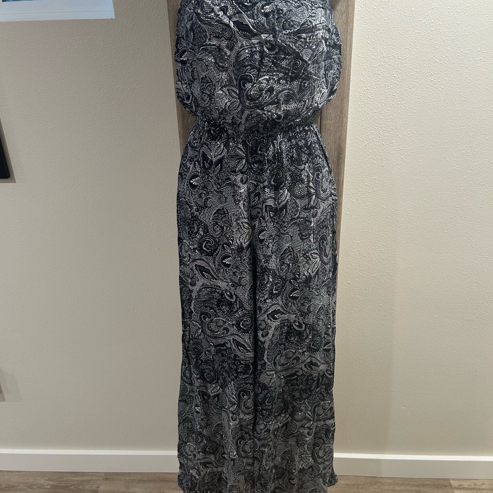 Harper Navy and White Paisley jumper (S)